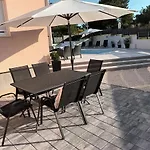 Vikendica Family Friendly House With A Swimming Pool - 21939