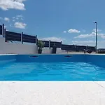 Vikendica Family Friendly House With A Swimming Pool - 21939