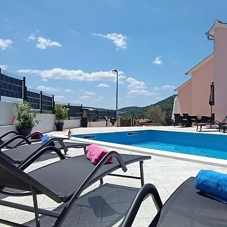 Holiday home Family Friendly House With A Swimming Pool - 21939 *
