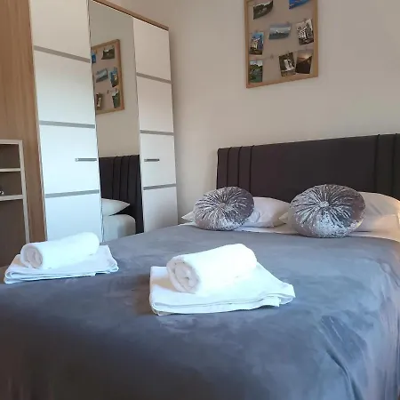 Vikendica Family Friendly House With A Swimming Pool - 21939 Sibenik