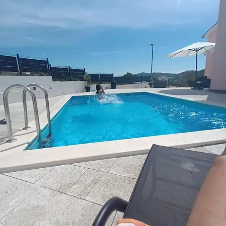 Family Friendly House With A Swimming Pool - 21939 * Sibenik